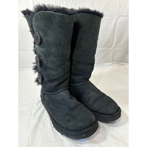 UGG Bailey Button II Triple Black Suede Boot Womens Size 7 - Picture 1 of 12